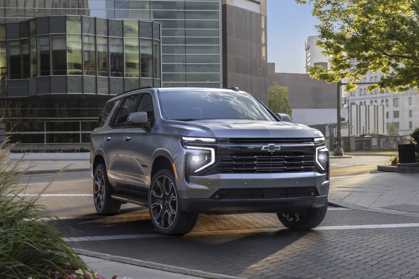 The 2025 Chevrolet Tahoe is one of Chevy’s biggest SUVs and, as such, offers seating for up to nine and a vast amount of cargo space; only the Suburban, with its extended wheelbase, is longer. Its choice of three engines — two gasoline V8s and a six-cylinder diesel — expand its utility and efficiency.