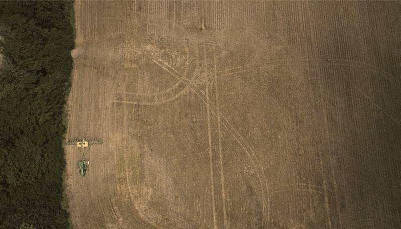 With southern Illinois battling wet field conditions and northern Illinois facing increasing dryness, timely weather in the weeks ahead will be critical as farmers work to finish planting and manage rising drought concerns heading into June.