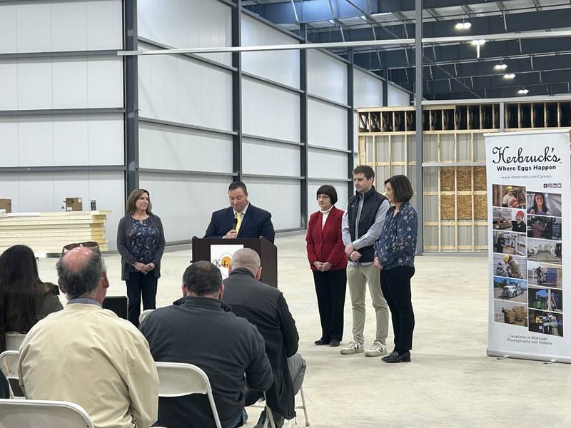 Kendallville Mayor Lance Waters gives remarks during the groundbreaking event for Herbruck’s Poultry Ranch.