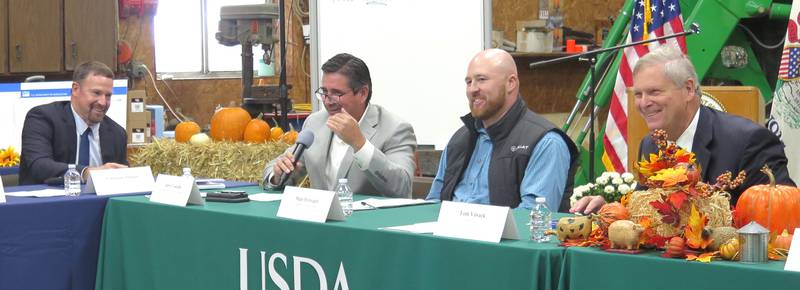 Secretary of Agriculture Tom Vilsack (right) along with representatives from government, industry, non-governmental organizations and farming met to discuss opportunities Oct. 16 at Perrault Farms near Kankakee, Illinois. Participants included Scott Halpin (from left), Illinois Farm Service Agency executive director; Jerry Costello II, state Department of Agriculture director; and Matt Perreault, Perreault Farms.