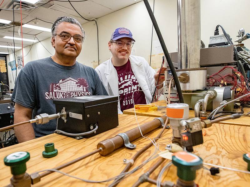 SIU prof seeks to transform ag waste into ‘holy grail of CO2 capture’
