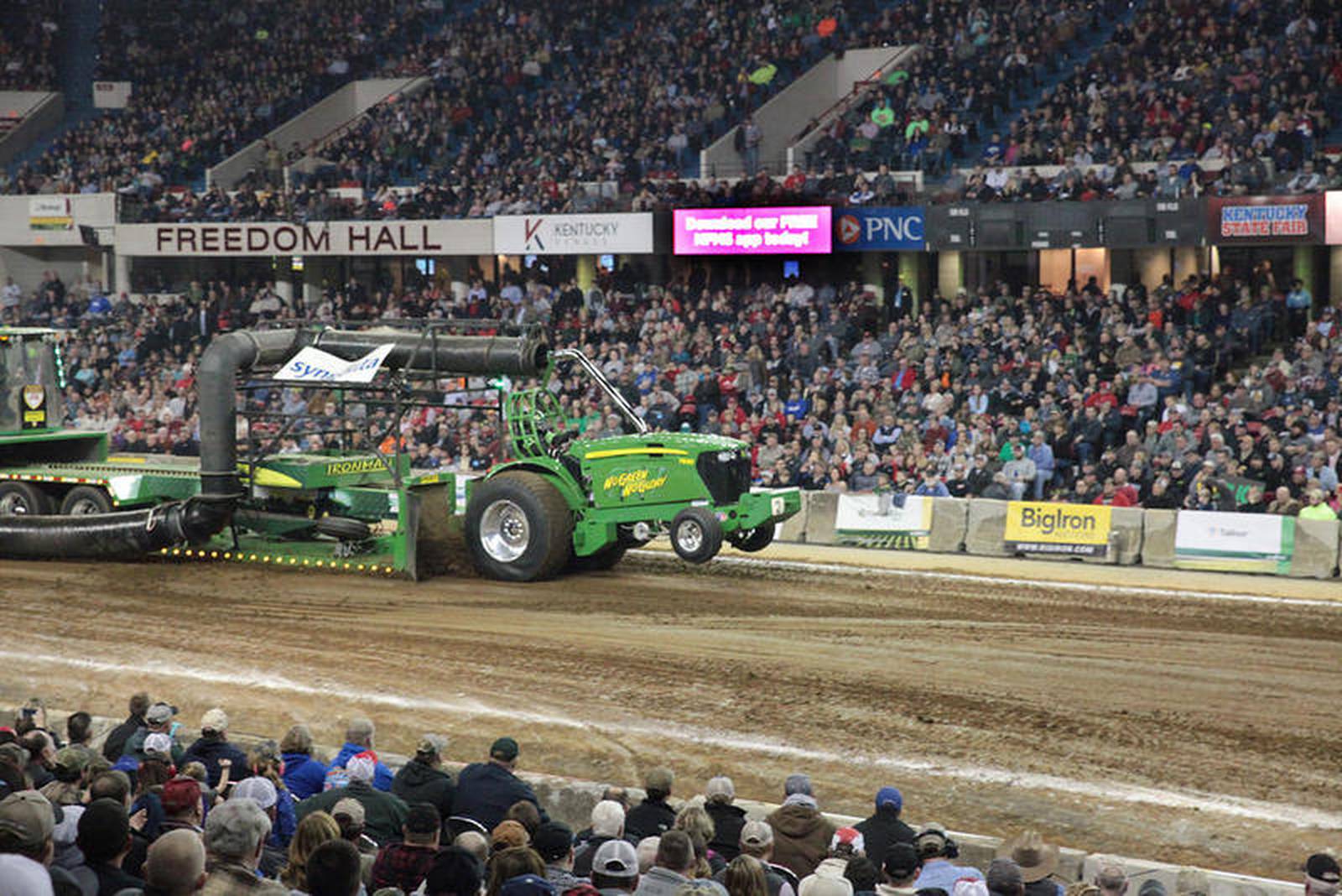 Championship Tractor Pull at Farm Machinery Show AgriNews