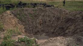 Front line farming: Bombs disrupt critical Ukraine industry