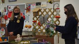 FFA members encourage the importance of building a garden for pollinators