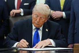 Trump says he’ll place 25% tariff on autos from the EU