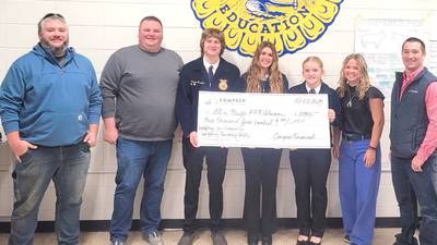 Illini Bluffs FFA receives $2,500 from Compeer Financial