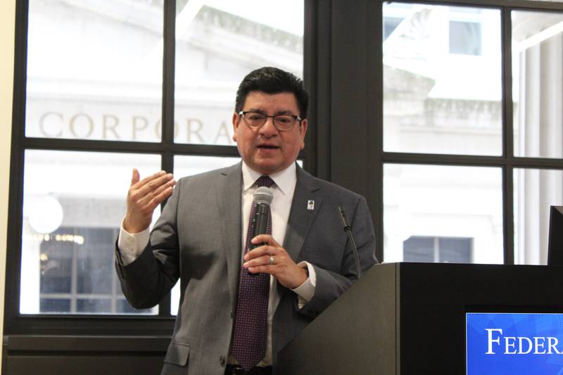 Lou Sandoval