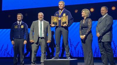 Two Illinois FFA members win prestigious American Star awards