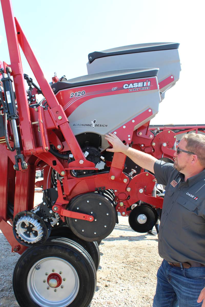 David Brennan highlights some of the features of the Case IH Early Riser 2120 planter. This 11-row, 15-inch planter is unique in how it raises and lowers to go from transport to field position.