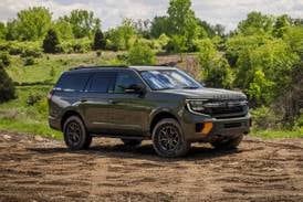 Comparing big SUVs: Ford Expedition vs. GMC Yukon 