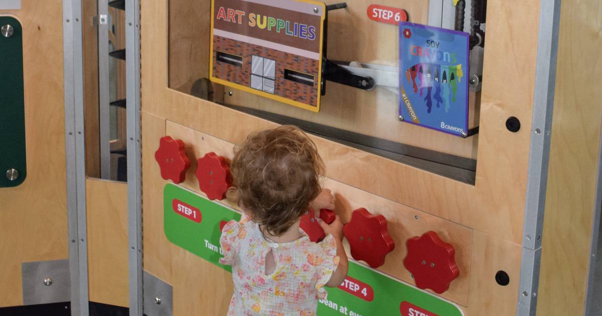 Crayon crop From soybean field to art box AgriNews