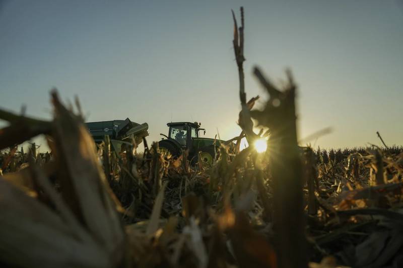Keep your soil healthy and reduce soil compaction by using the right tire and inflating it correctly.