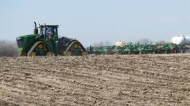 Dry, warm fall brings fertilizer reminders