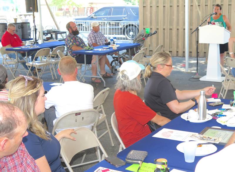 Julie Hewitt, Illinois Nutrient Research and Education Council executive director, was among the speakers at the Illinois Sustainable Ag Partnership’s “Cultivate Connections” luncheon during Ag Day at the Illinois State Fair. Hewitt and representatives from other ISAP-collaborator organizations spoke of the successes and upcoming challenges in the nutrient management realm.