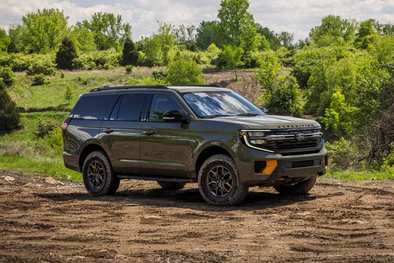 The 2026 Expedition by Ford ticks almost every box you'd want in a large SUV. It's spacious, quiet on the road, packed with great tech and capable of towing a heavy trailer.