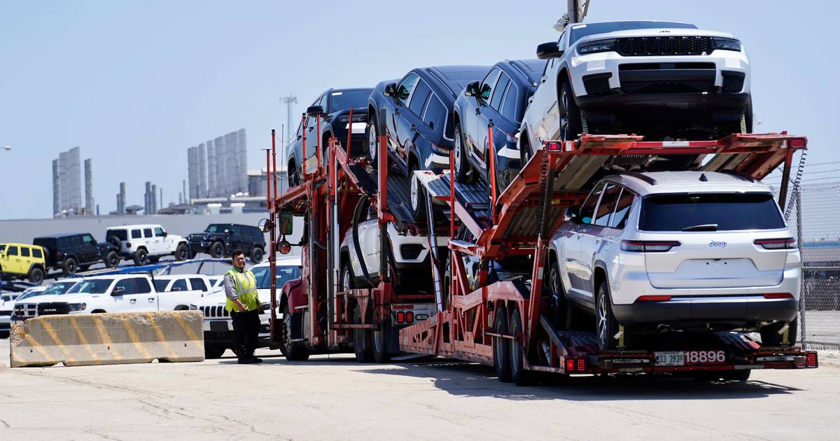 Stellantis says it will invest $13B to expand its U.S. operations, adding more than 5,000 jobs