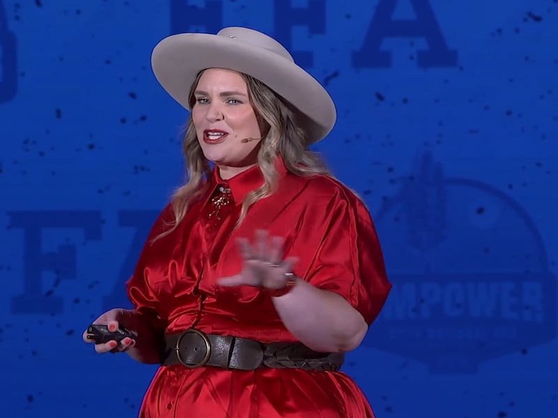 Coach Kiah encourages FFA students at national convention