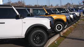 U.S. new vehicle sales rose 2.7% last year as prices and interest rates dropped a little