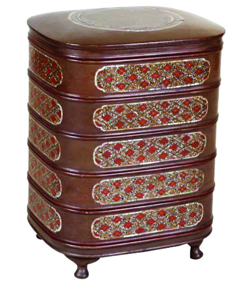 Shimmering aventurine lacquer and mother-of-pearl inlay make this 18th-century Japanese picnic box a work of art.