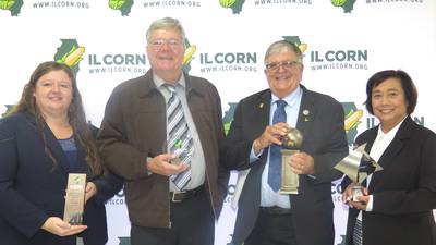 IL Corn honors industry boosters