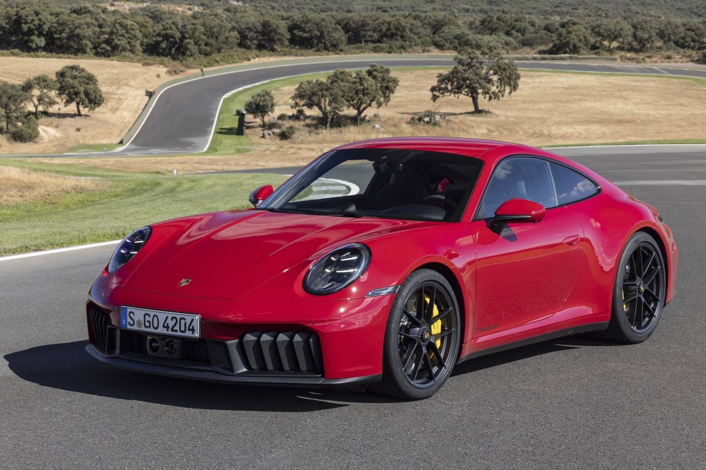 The 2025 Porsche 911 GTS has a new hybrid powertrain that significantly improves performance and low-speed responsiveness.