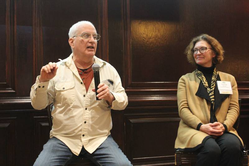 Marty Travis (left) and Connie Spreen talk about the ways they are working to build the local food system in Illinois during a Chicago Farmers meeting.