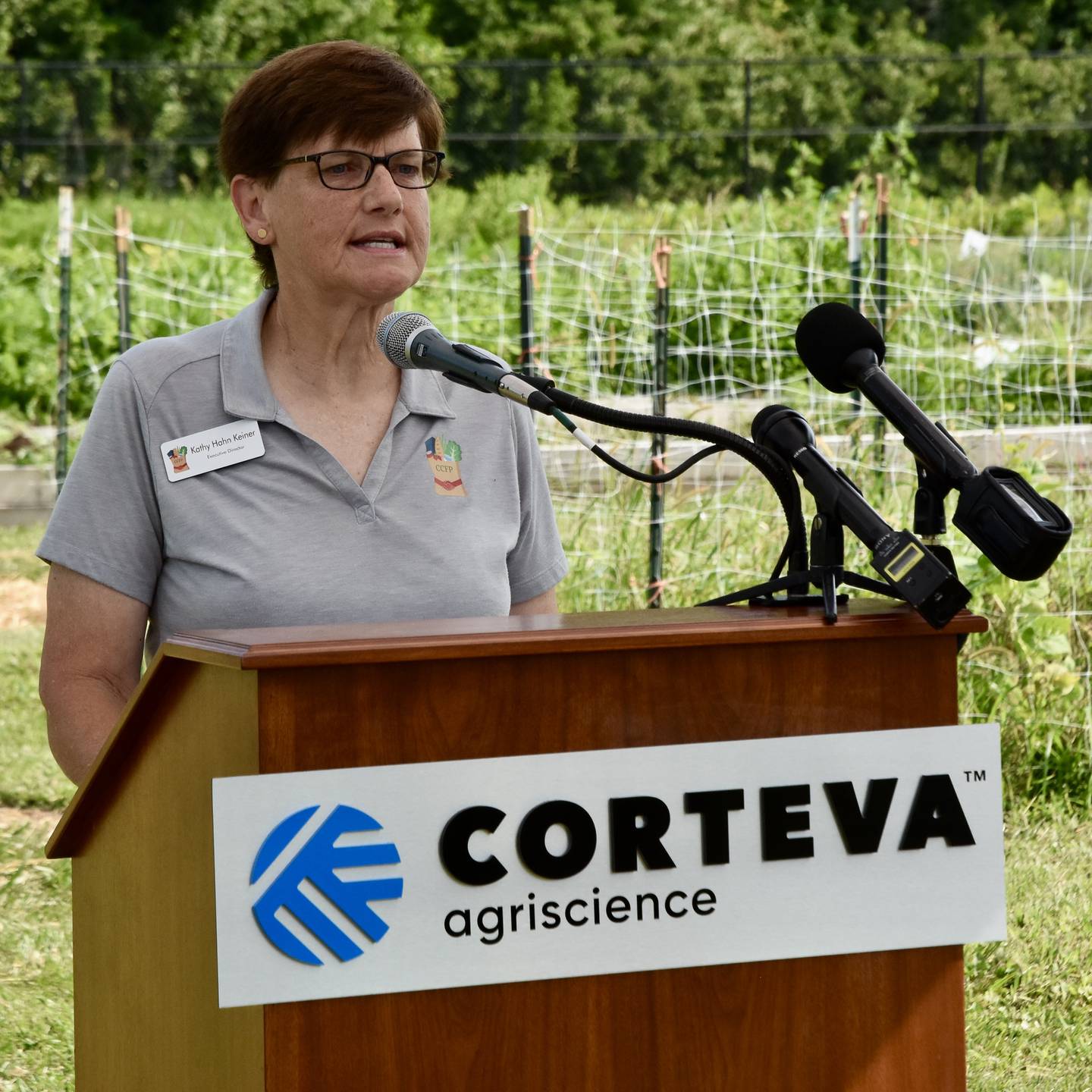Kathy Hahn Keiner, executive director of the Crooked Creek Food Pantry, thanks Corteva Agriscience for its efforts to address food insecurity in central Indiana.