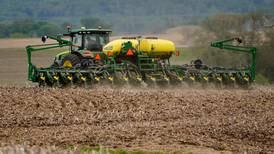 Acreage survey indicates soybeans over corn