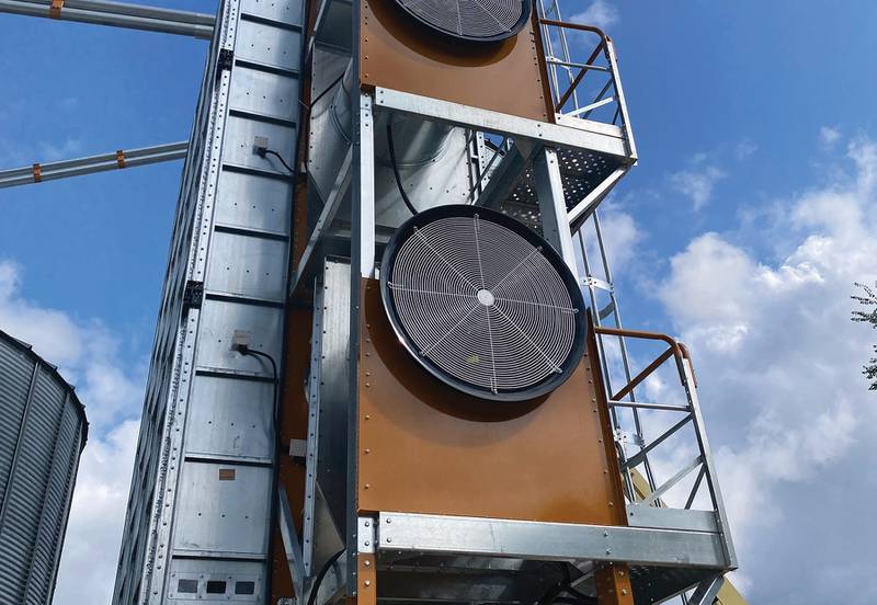 In a Mixed Flow dryer, the grain column is continually mixed as it passes over alternating rows of heat ducts, which allows for slower, gentler drying.