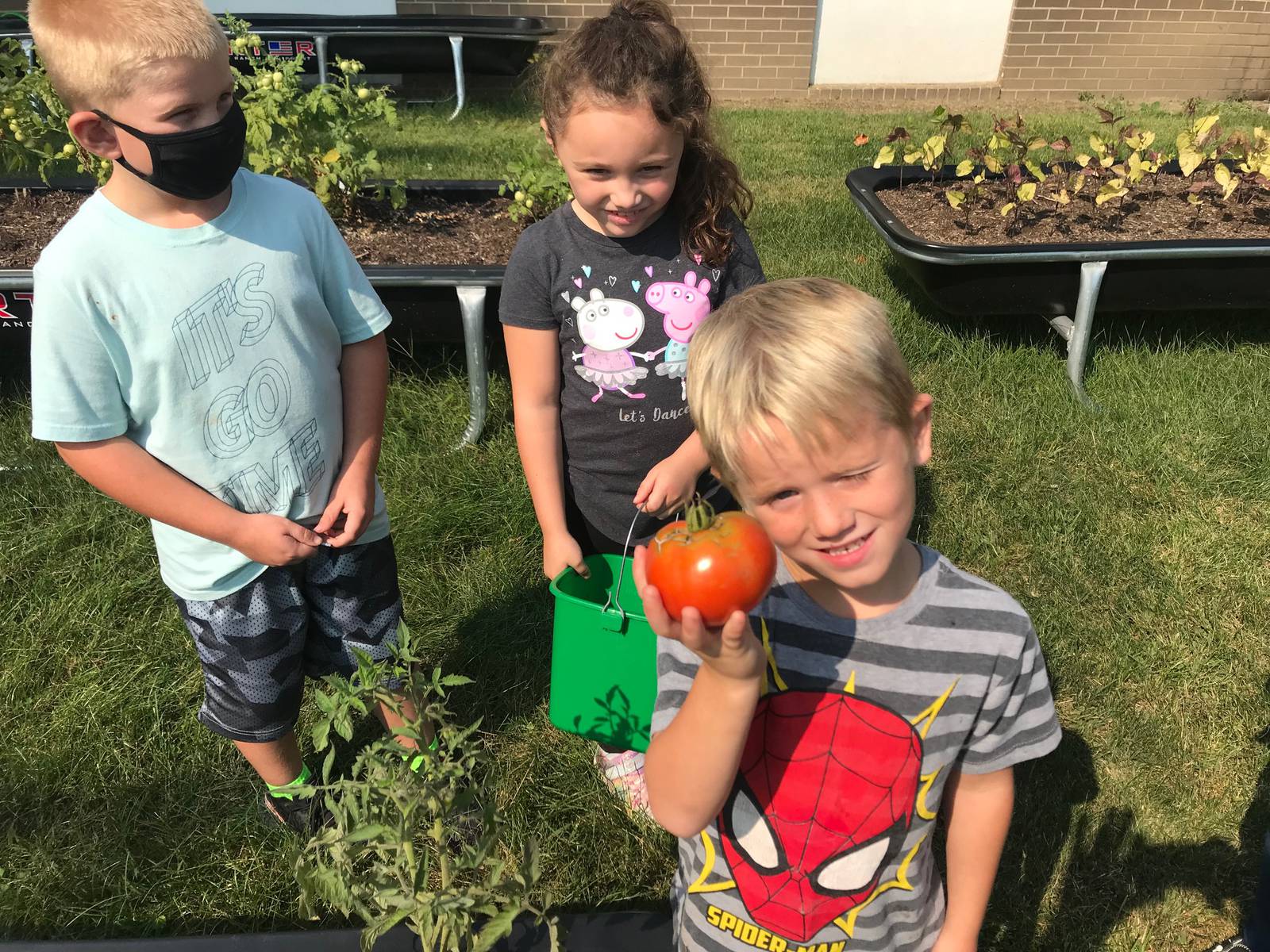 to ‘KinderGarden’ Indiana school receives Farm to School grant