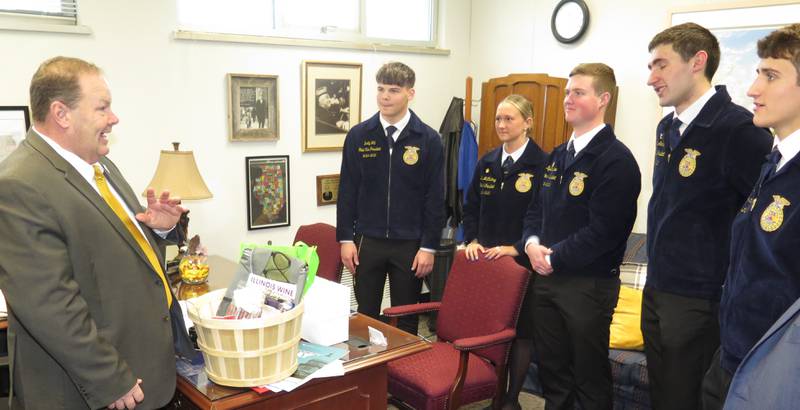 State Sen. Patrick Joyce shares his experiences as a high school FFA member to state officers Brody Will (from left), Illinois FFA state vice president; Zoey McCartney, Section 9 president; Kyle Bradshaw, Section 13 president; Grant Alexander, Section 4 president; and Wyatt DeAth, Section 18 president. Over 1,000 FFA members visited lawmakers during Illinois Agriculture Legislative Day.