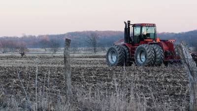 Chicago Fed survey: Midwest farmland values rebound