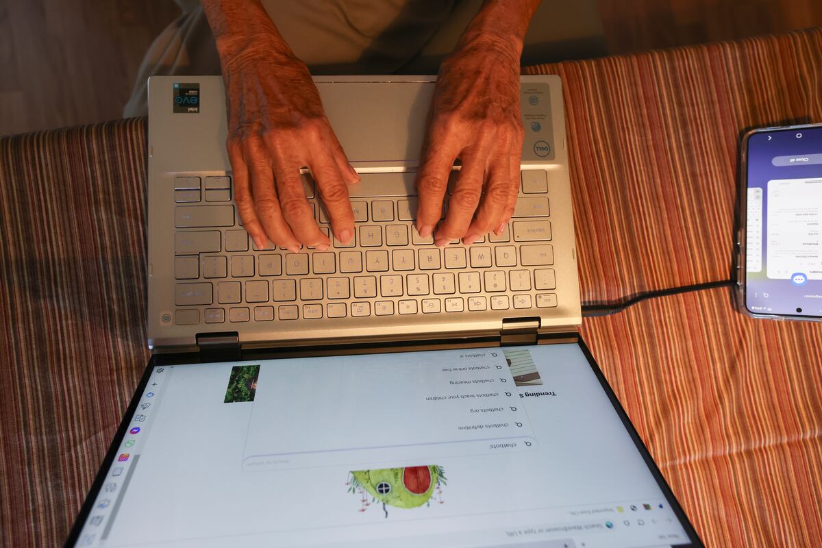 Senior News Line: Teen teaches seniors about cybersecurity